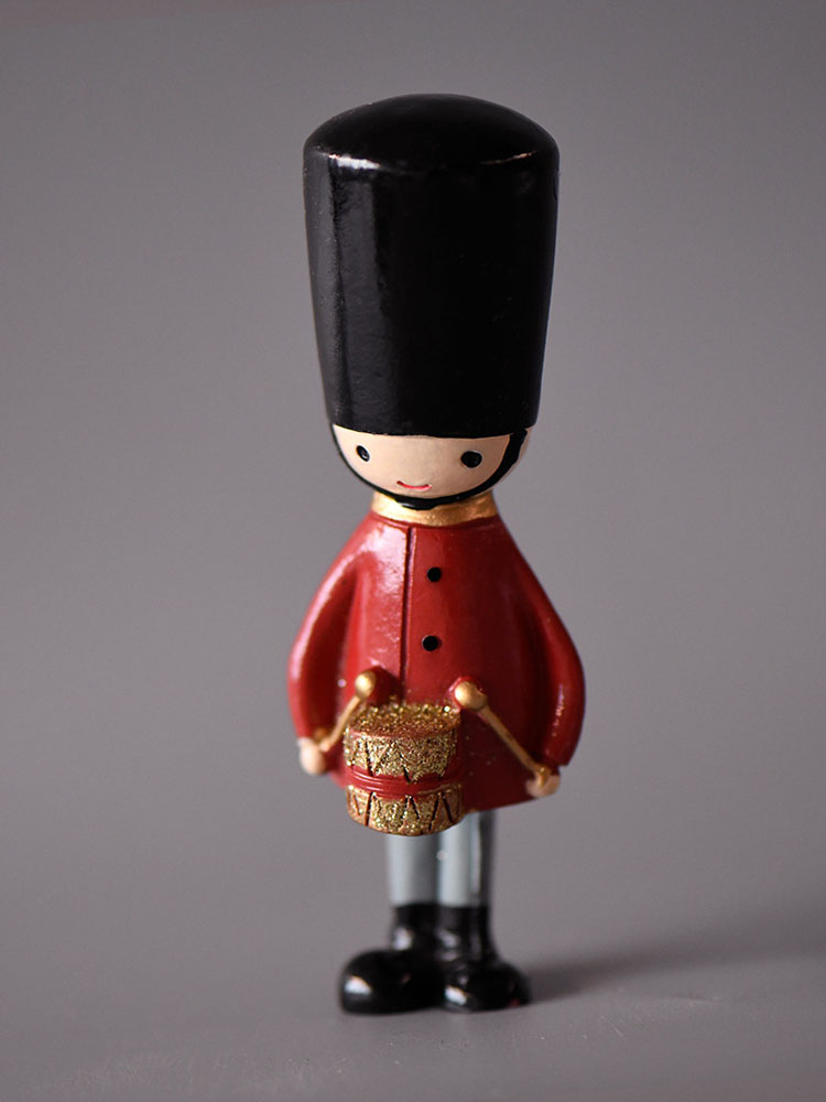 Nutcracker Figurine - ทหารตุ๊กตาจากเรื่องนัทแครกเกอร์, ของตกแต่งบ้านทำจากเรซิน, ตุ๊กตาประดับสำหรับเทศกาลคริสต์มาส